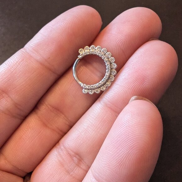 Maria Tash Diamond Apsara Hoop Earring 9.5mm - Picture 6 of 7